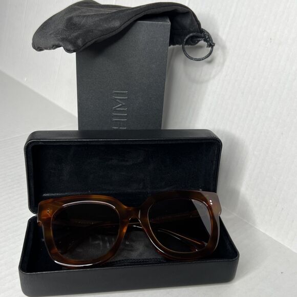 Chimi 08.2 / Veronica Beard Havana Sunglasses NWT/ Great gift main image 8
